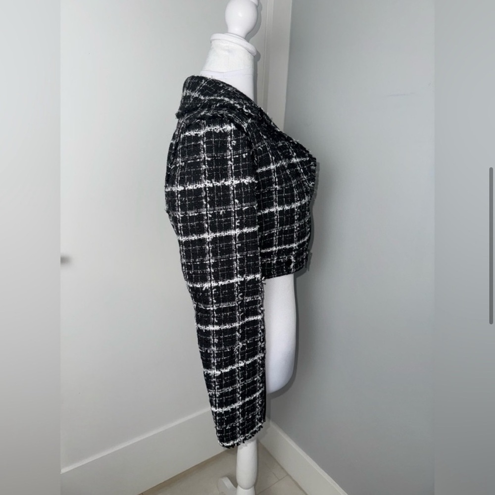 Alice and Olivia Yardley Cropped Fray Hem Jacket/Small - Picture 7 of 12